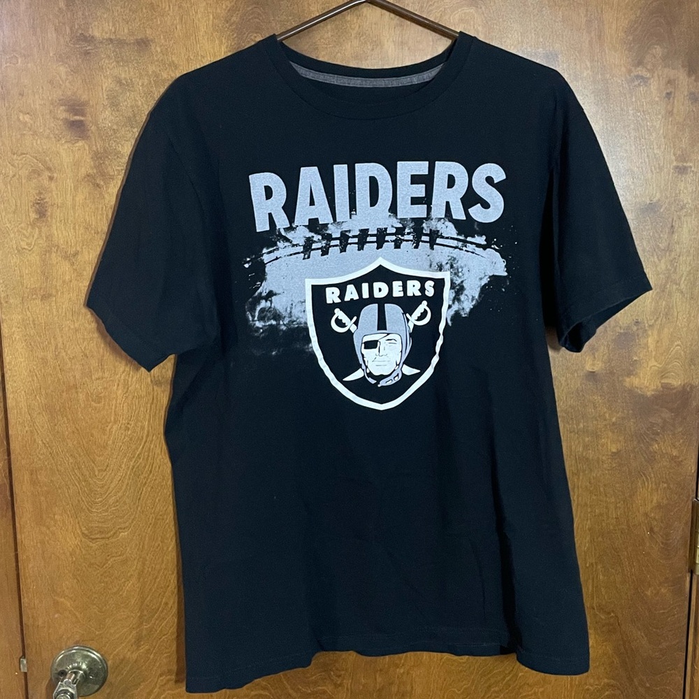 Raiders NFL Team Apparel Ring Spun Black Cotton Shirt Men’s Large